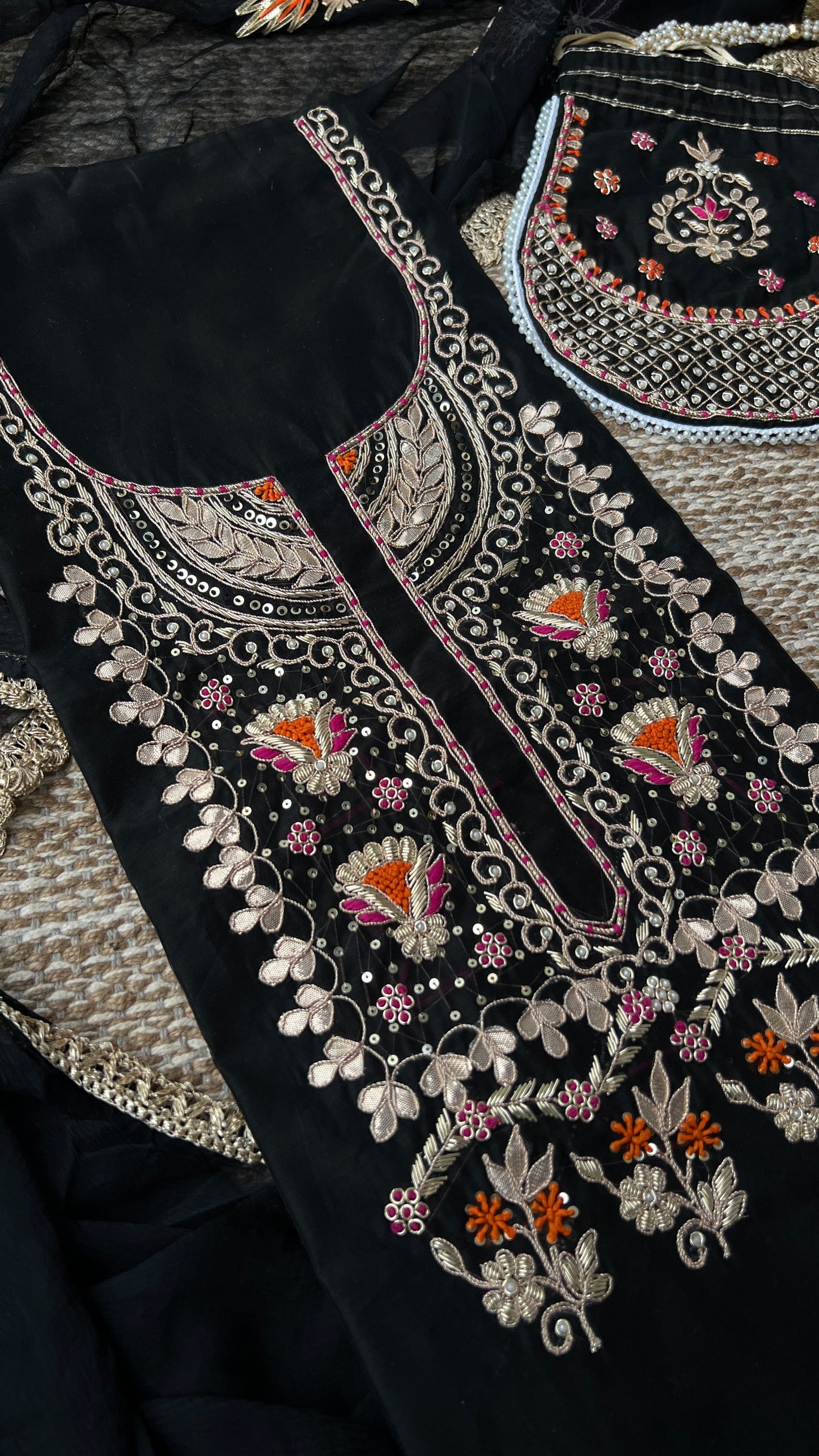 Black Orchid Chanderi with potali