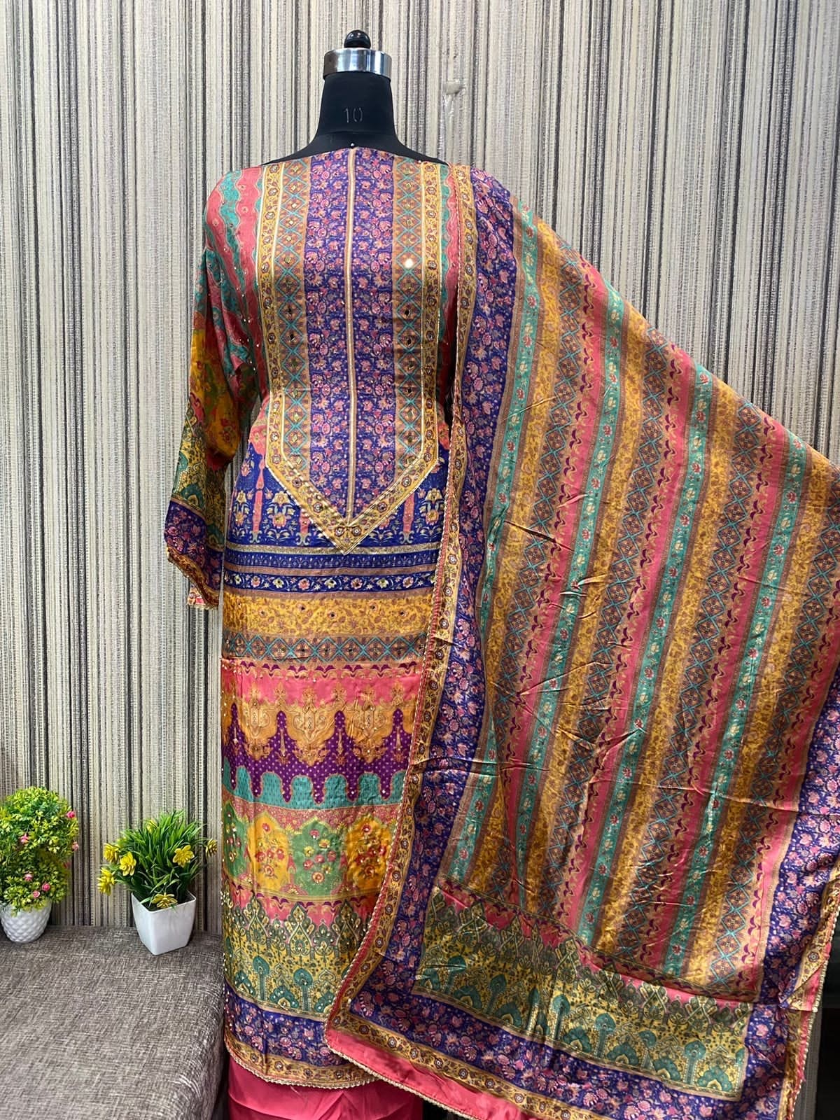 clothing ethnic