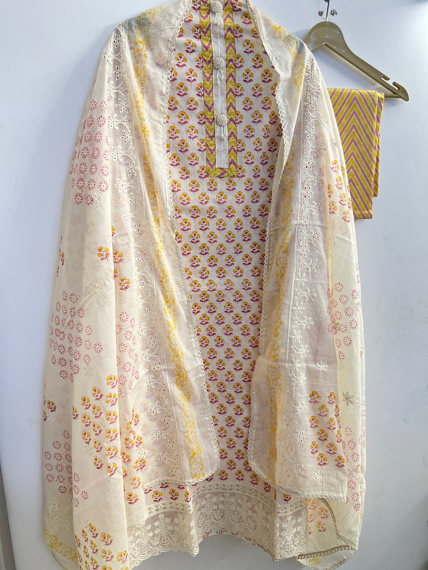 Elegant Cream Floral Suit Set With subs tel Embroidery