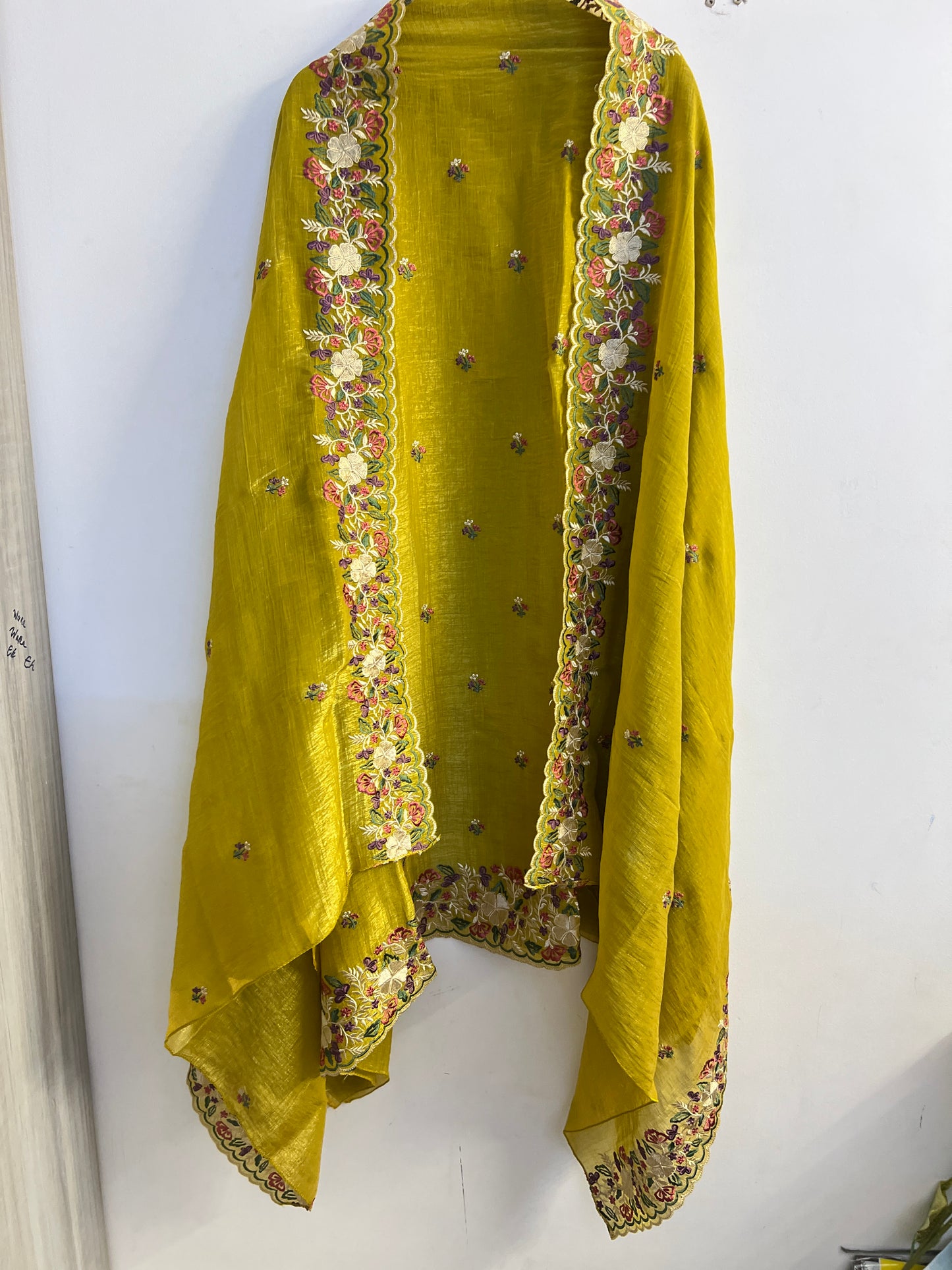 Crushed Shimmer Silk with Embroidered Dupatta 🌸