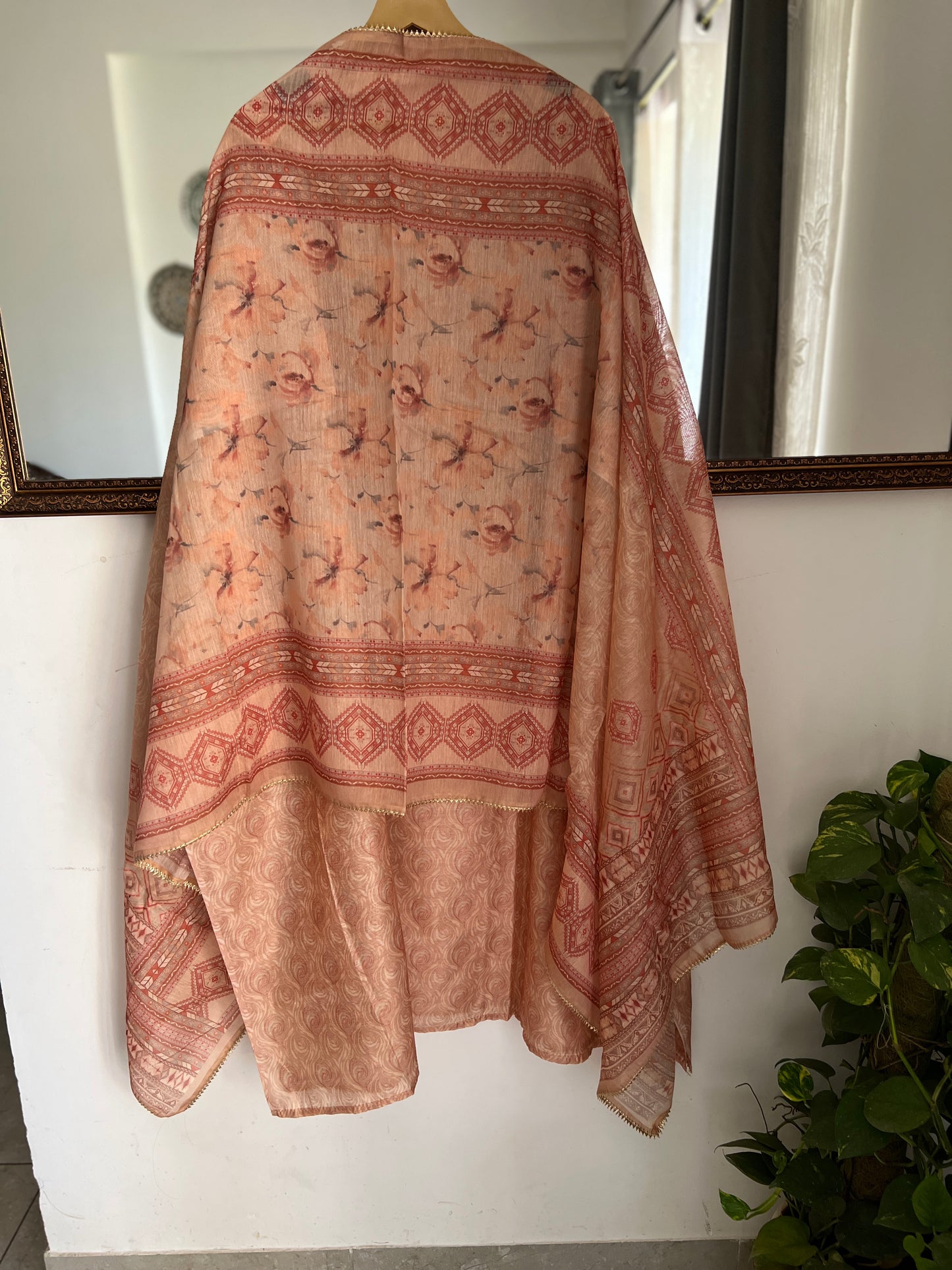 Pastel Elegance in Maheshwari Silk with Handcrafted Neck Detailing