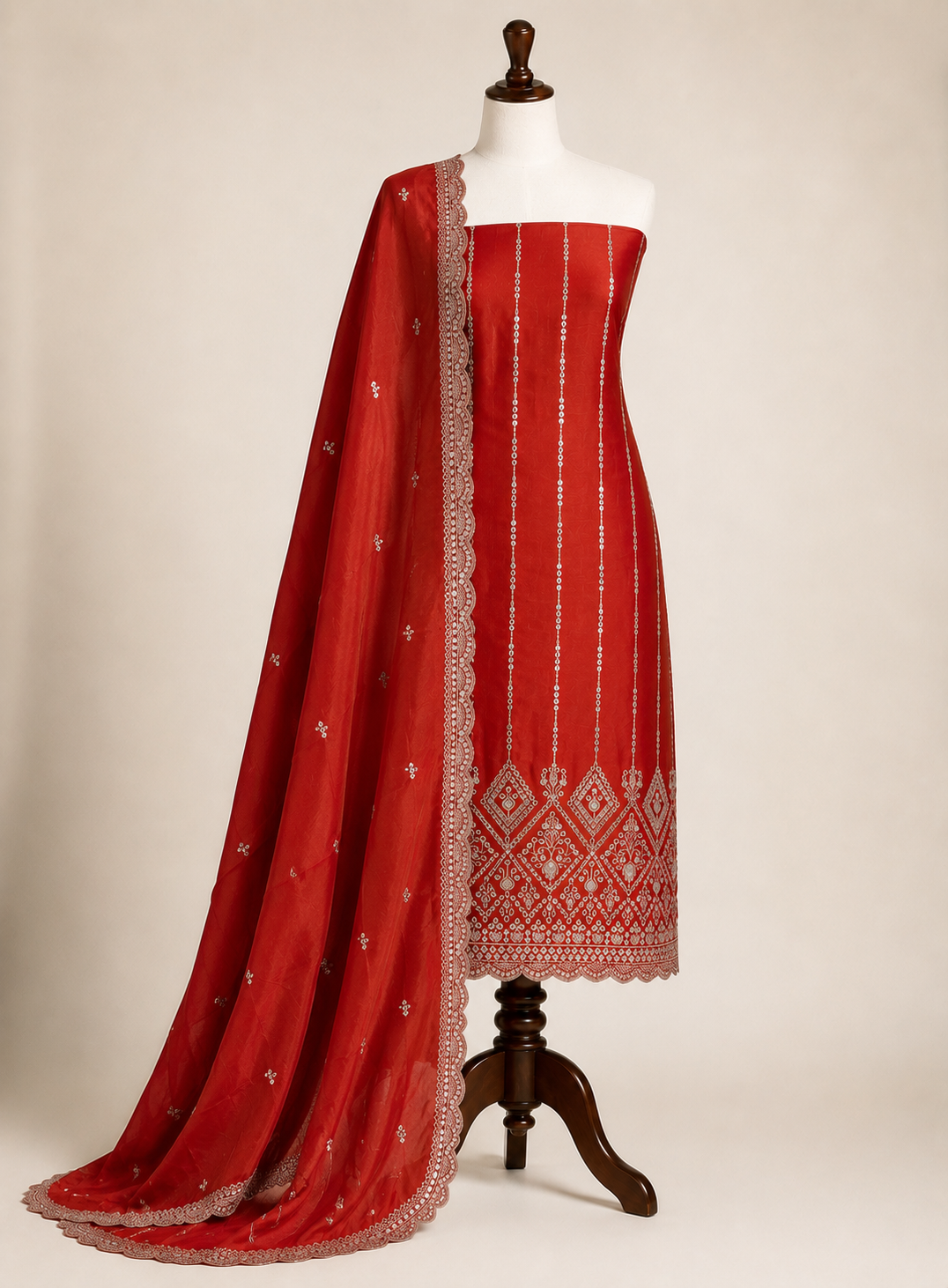 Elegant Mirror  Embroidered Silk Ensembles