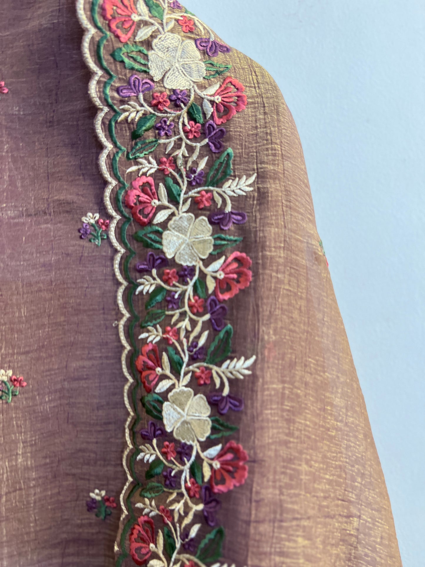 Crushed Shimmer Silk with Embroidered Dupatta 🌸