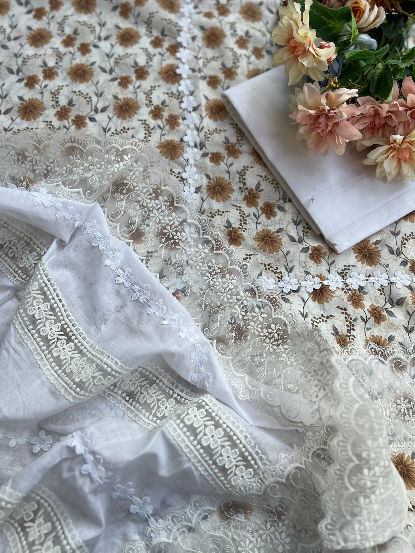 Floral Prints suits with Dedicated Lace