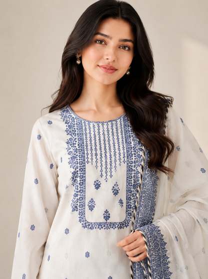 Classic Cotton Elegance in Blue & White