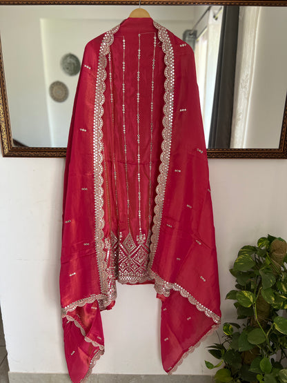 Elegant Mirror  Embroidered Silk Ensembles