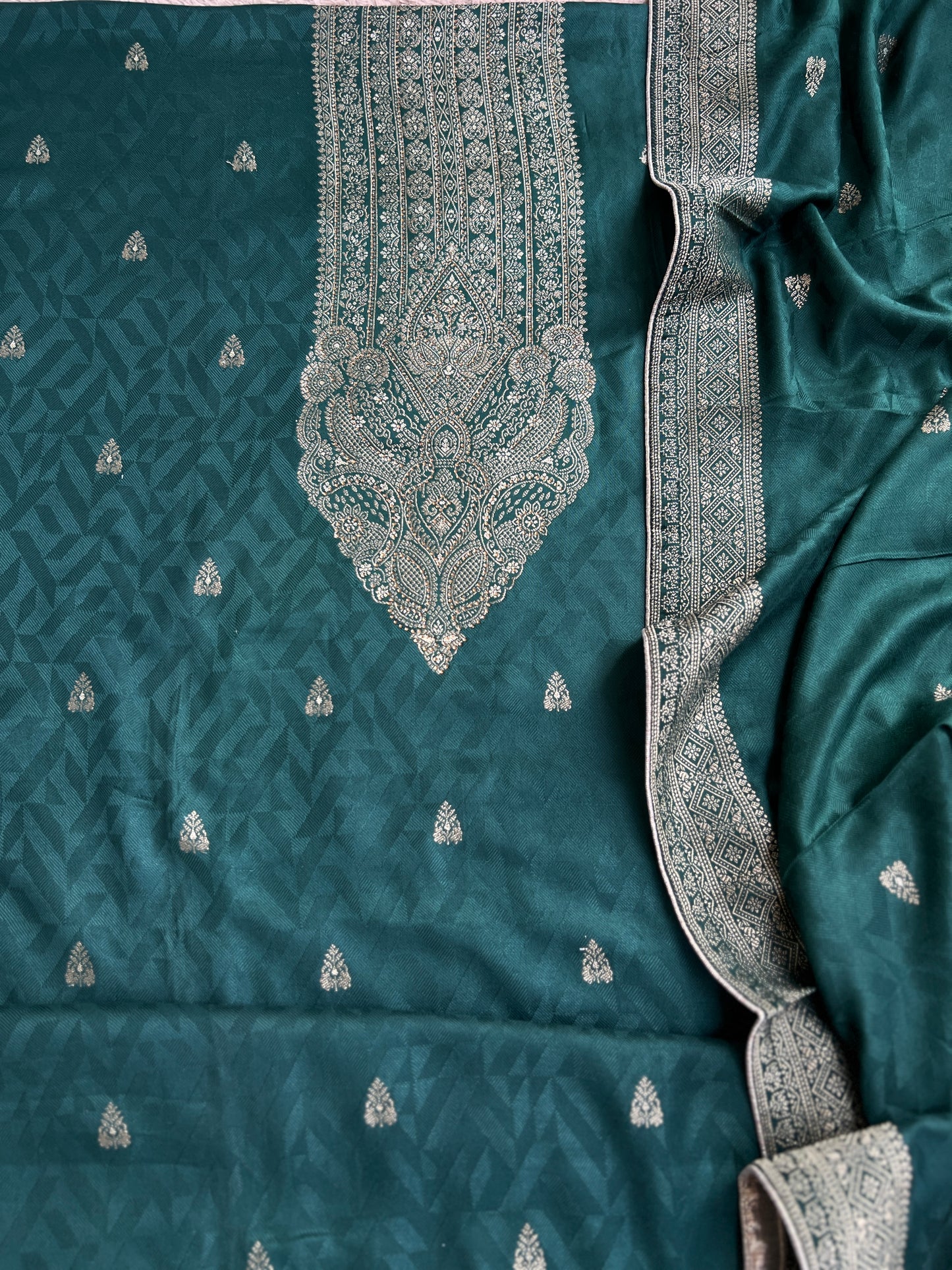 Royal Pashmina Banarasi Weaving Salwar Suit Set – Winter Wedding Edit