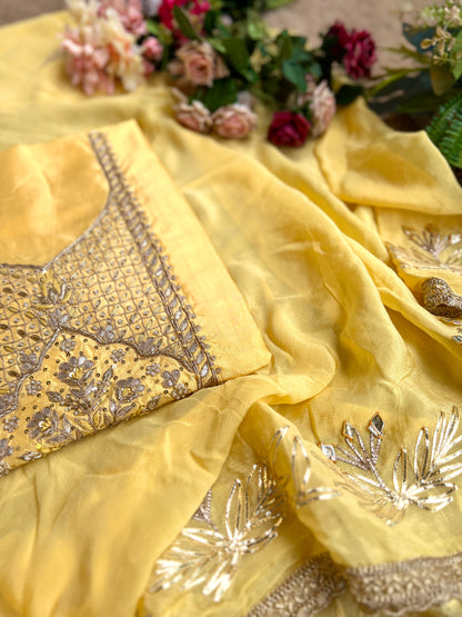Golden Yellow Charm – Exquisite Handwork Suit