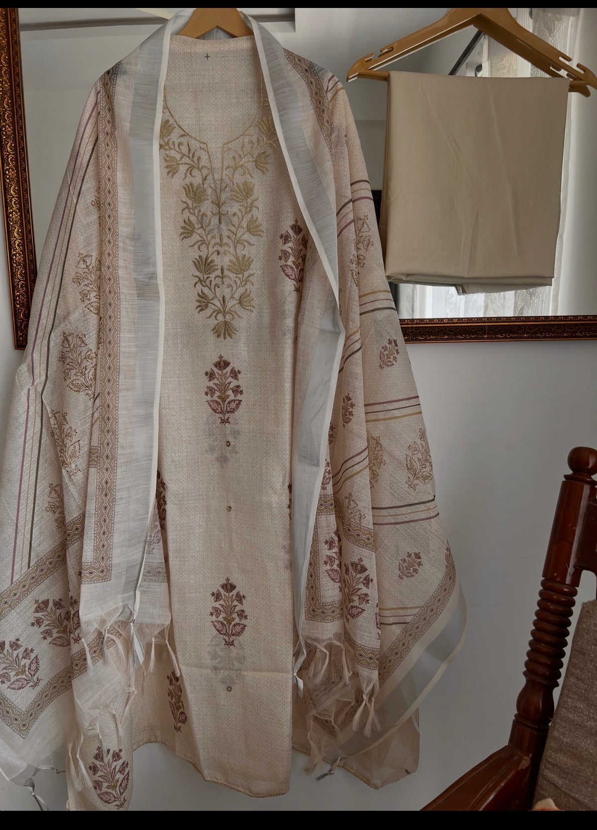 PITTA EMBROIDERED HAND-BLOCK LINEN SUIT SET