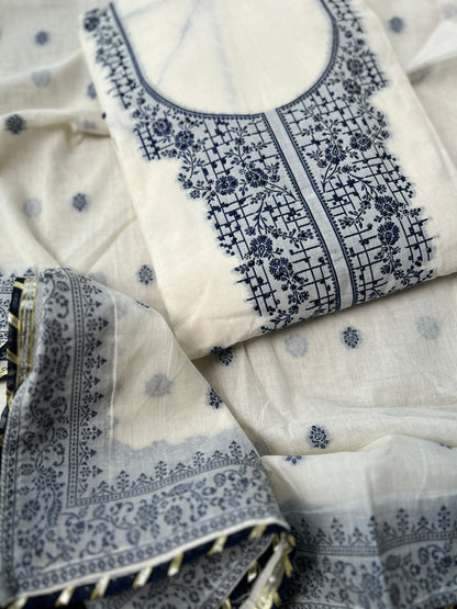 Classic Cotton Elegance in Blue & White
