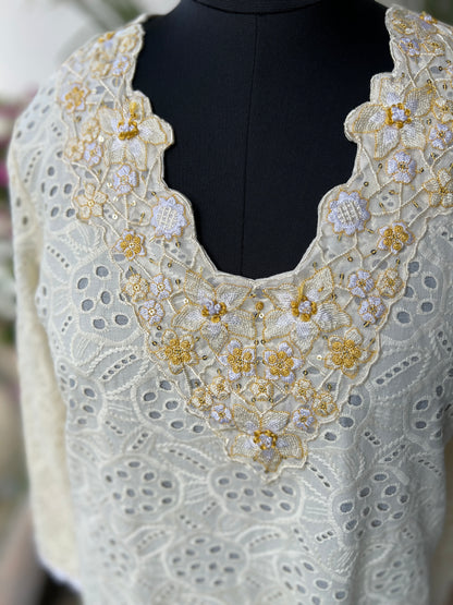 Hakooba Pakistani Co-ord Set with Elegant DetailingI’m