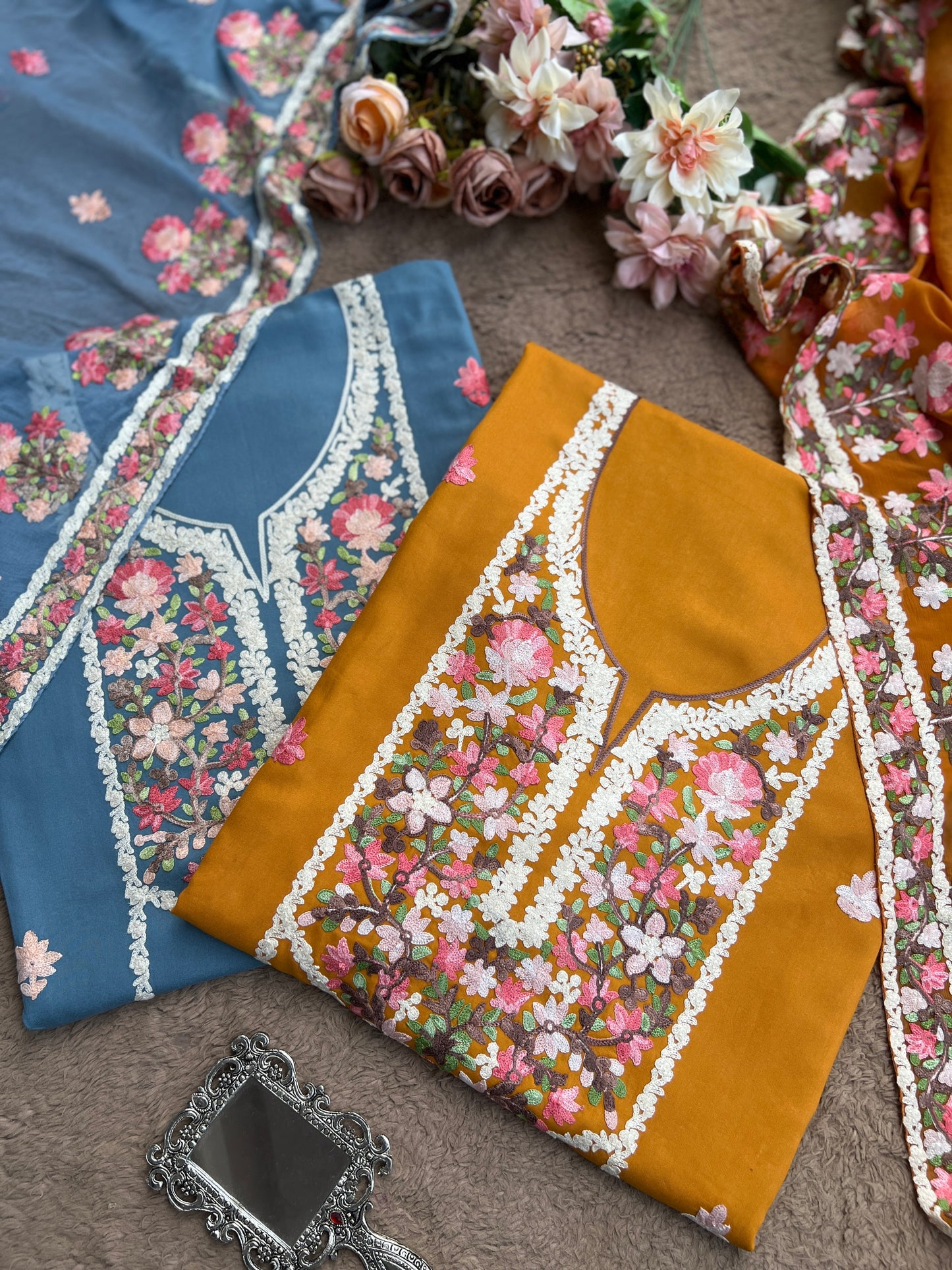 Elegance in Bloom: Timeless Kashmiri Salwar Suit with Chiffon Dupatta