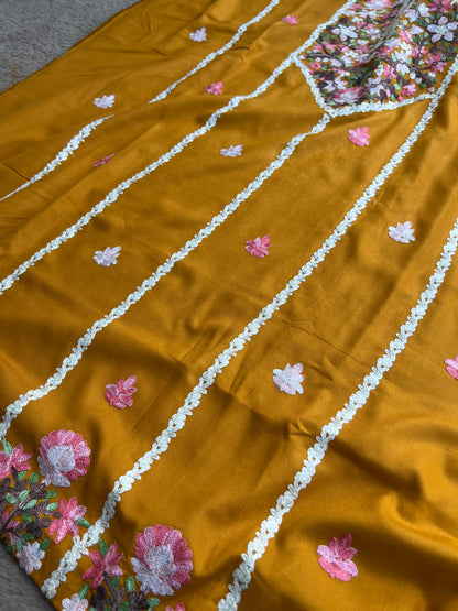 Elegance in Bloom: Timeless Kashmiri Salwar Suit with Chiffon Dupatta