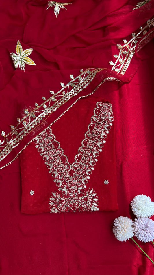 V-Neck Red Gotaphool