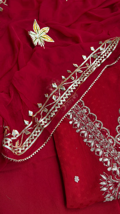 V-Neck Red Gotaphool