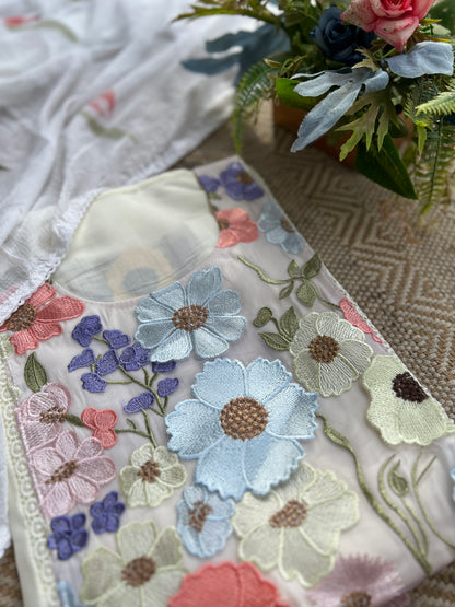 3D Floral Muslin Suit with Handbrush Chiffon Dupatta