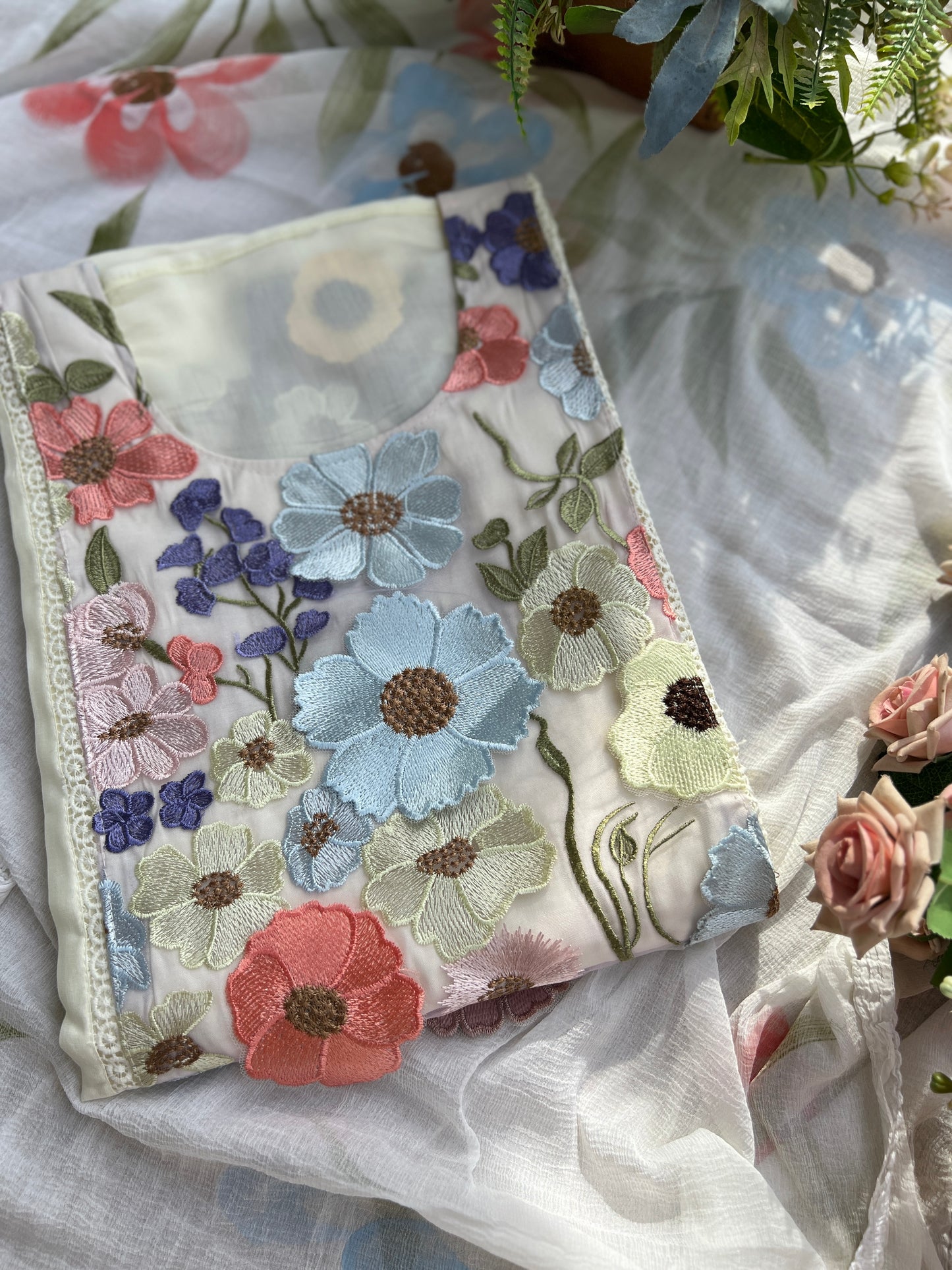 3D Floral Muslin Suit with Handbrush Chiffon Dupatta