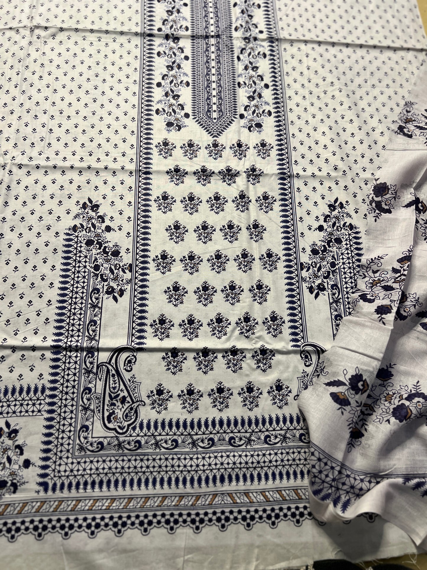 Ivory White & Indigo Blue Karachi Print Cotton Suit – Summer Dailywear Classic