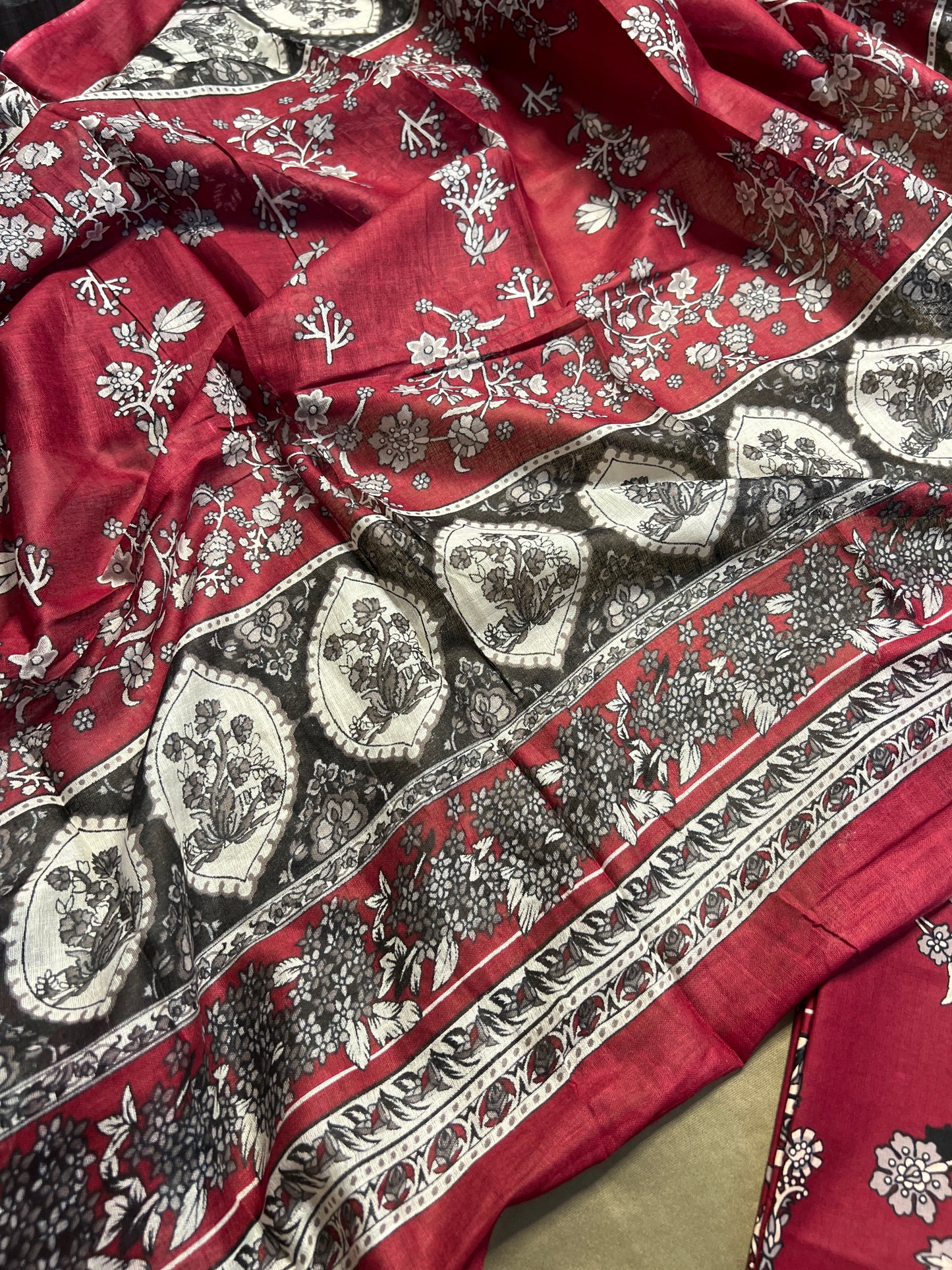 Crimson Red Printed Cotton Suit – Elegant Everyday Wear