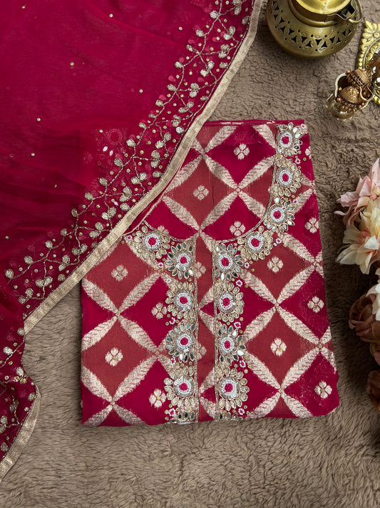 Jaquard Banarasi Elegance with Handwork Detailing 🌸