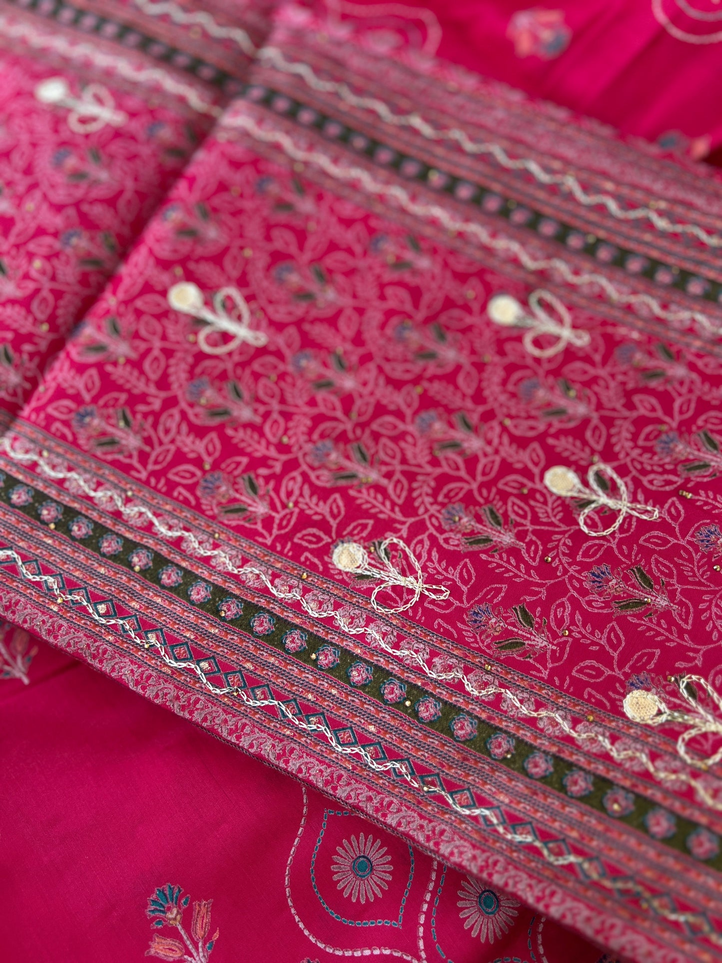 Regal Grace: Sabyasachi-Inspired Gota-Embellished Modal Maslin Suit Set