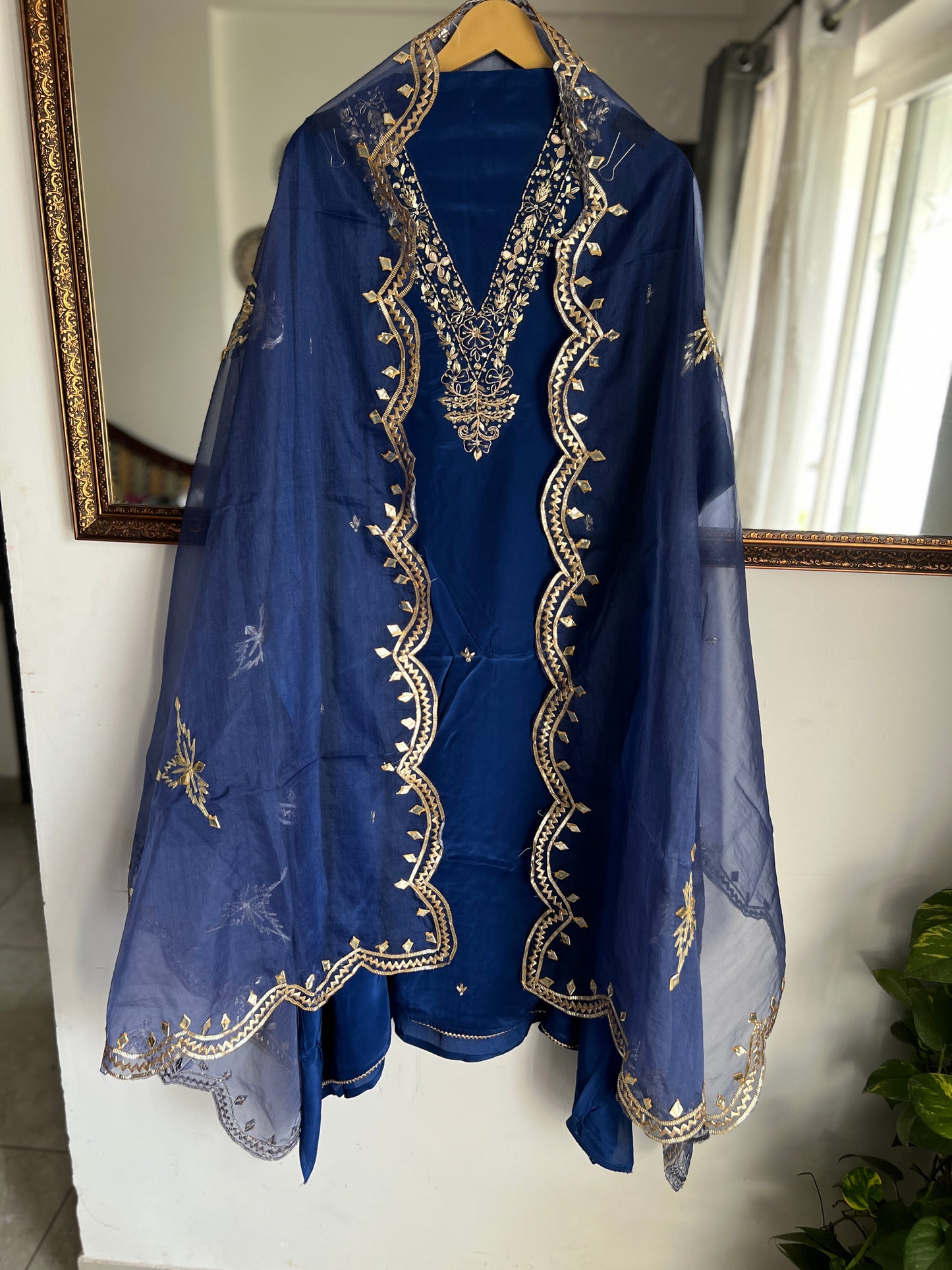 Indigo charm Kachcha Patti Dupatta