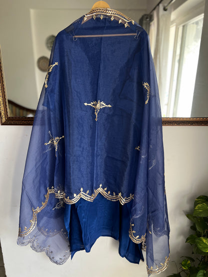 Indigo charm Kachcha Patti Dupatta