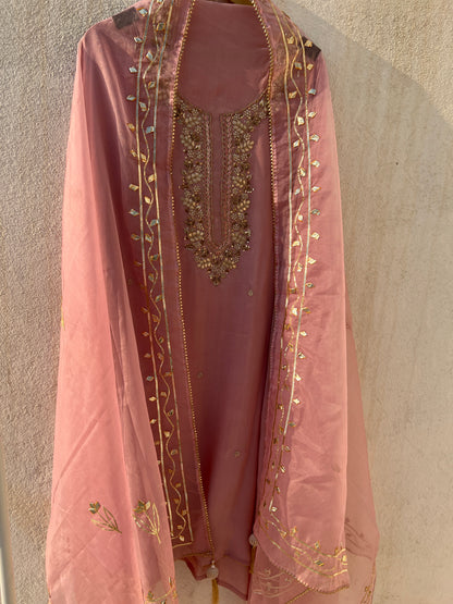 Festive Lavender Outfit with Delicate Gota Patti Embellishments