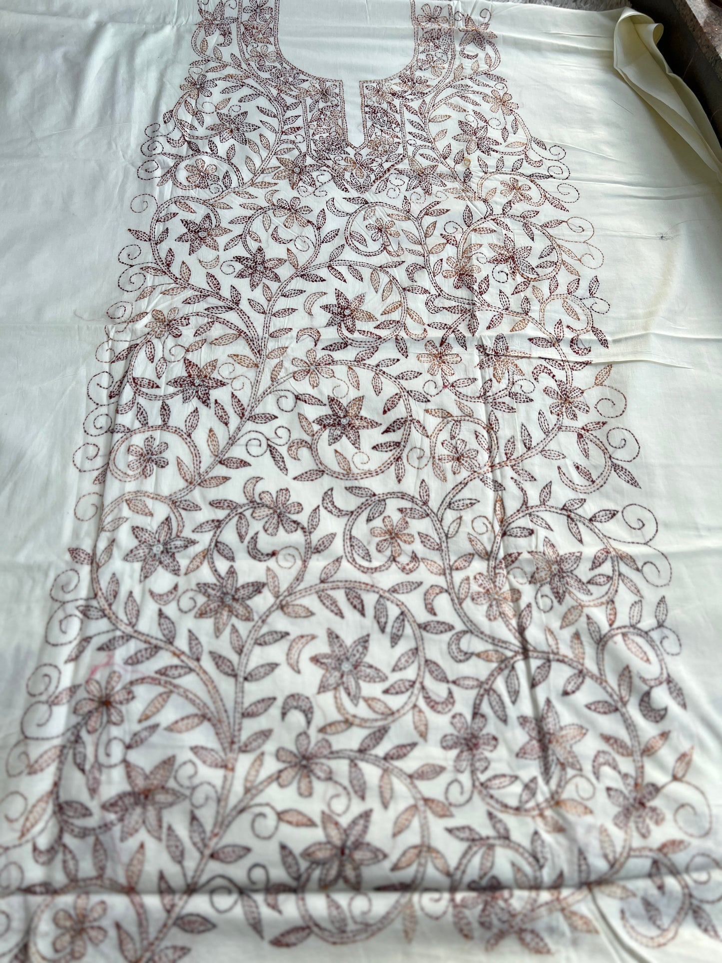 White Brown Pure Cotton Kathiyawadi Embroidered Suit