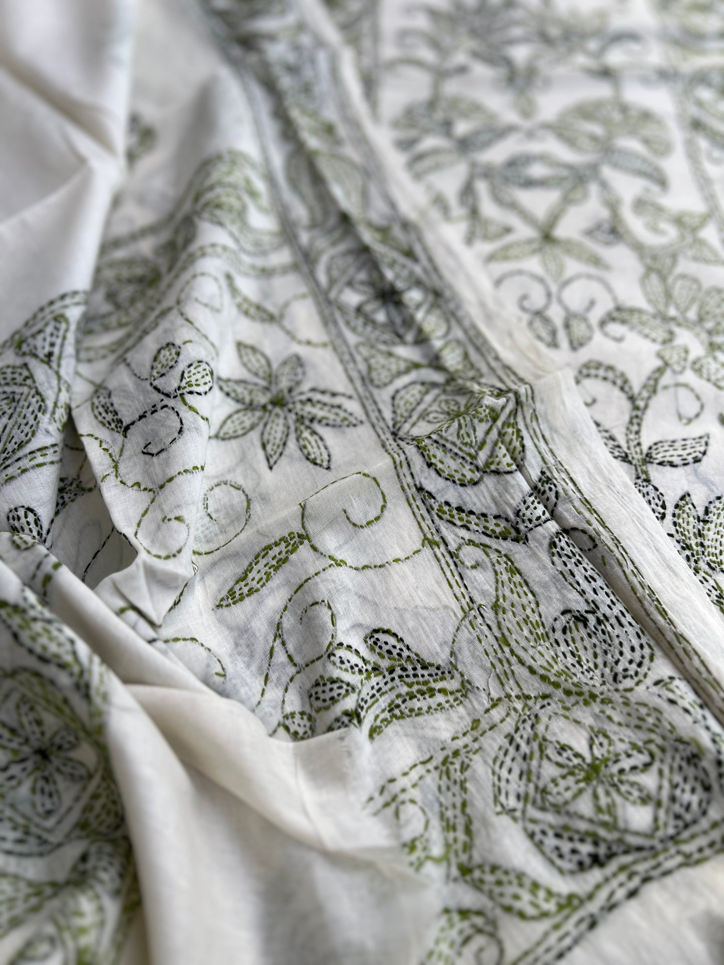 Beige Green Cotton Kathiyawadi Embroidered suit
