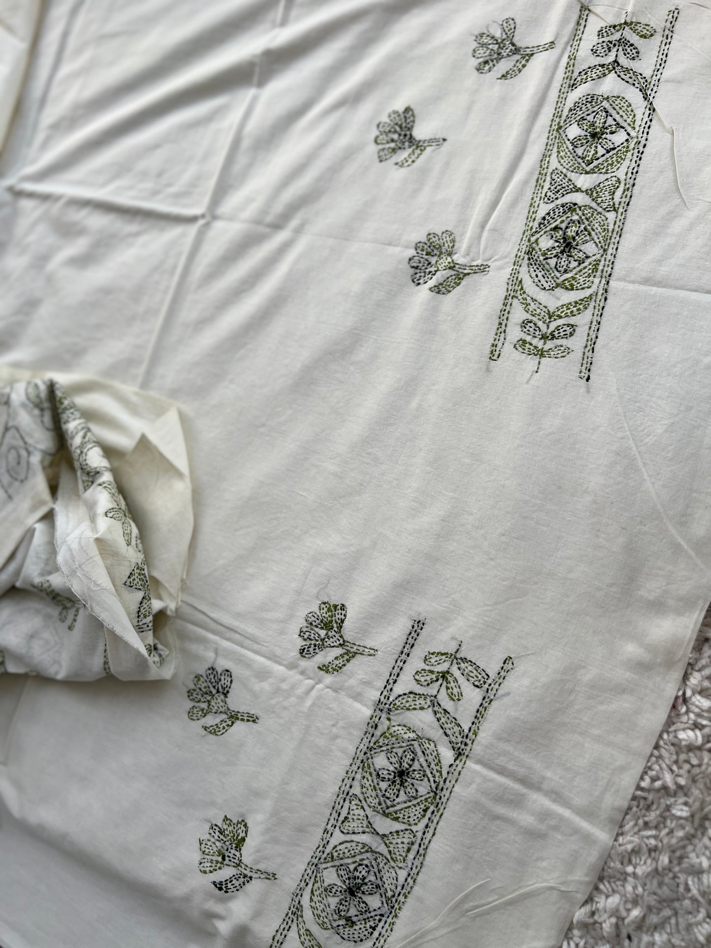 Beige Green Cotton Kathiyawadi Embroidered suit