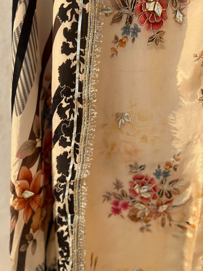 Luxury Floral Printed Suit Set with Embroidery & Statement Dupatta
