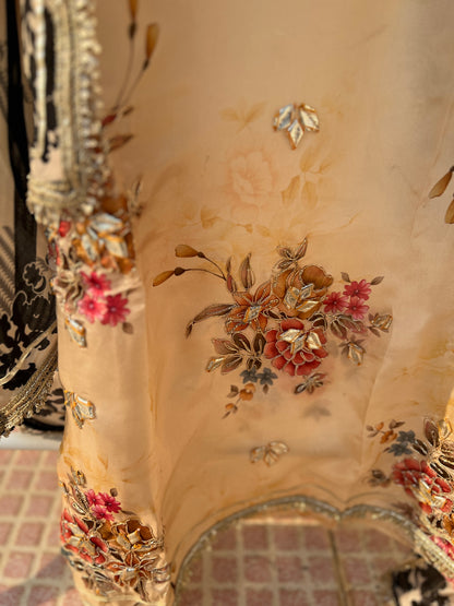 Luxury Floral Printed Suit Set with Embroidery & Statement Dupatta