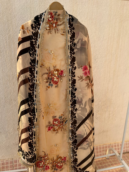 Luxury Floral Printed Suit Set with Embroidery & Statement Dupatta