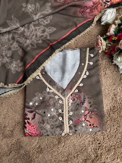 Stylish Printed Maslin Salwar Suit with Sea Shell Detailing