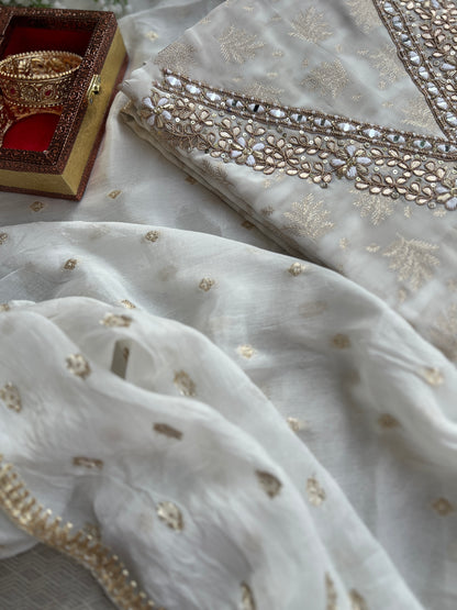 clothing ethnic