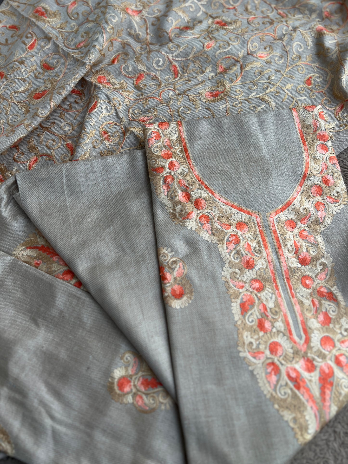 Elegant Kashmiri Woolen Embroidered Suit Set – Soft Grey Winter Collection
