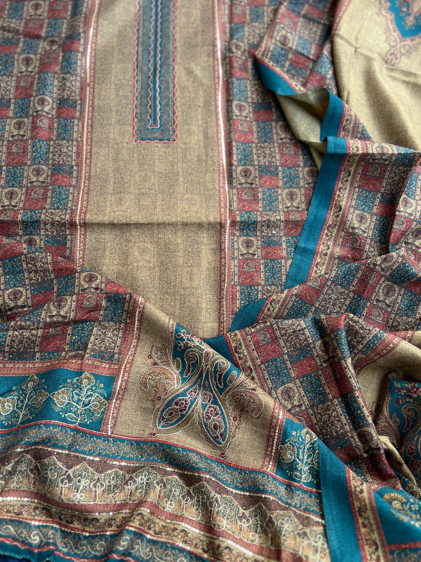 Elegant Karachi Print Pashmina Suit With Fine Embroidery