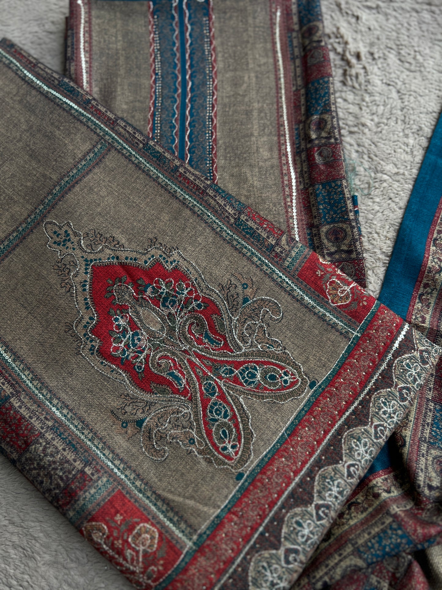 Elegant Karachi Print Pashmina Suit With Fine Embroidery