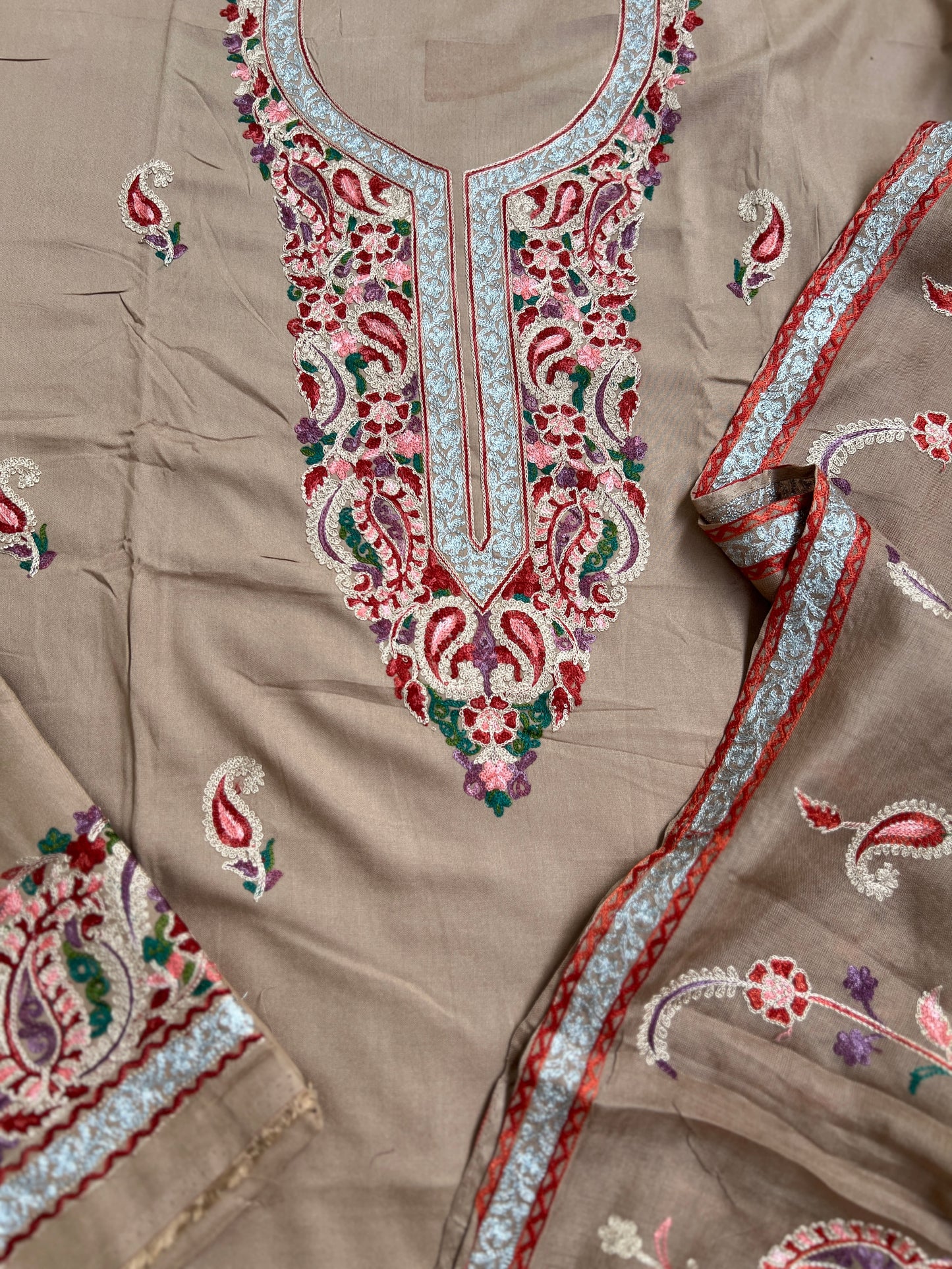 Soft Beige Grace with Full Kashmiri Jaal Dupatta