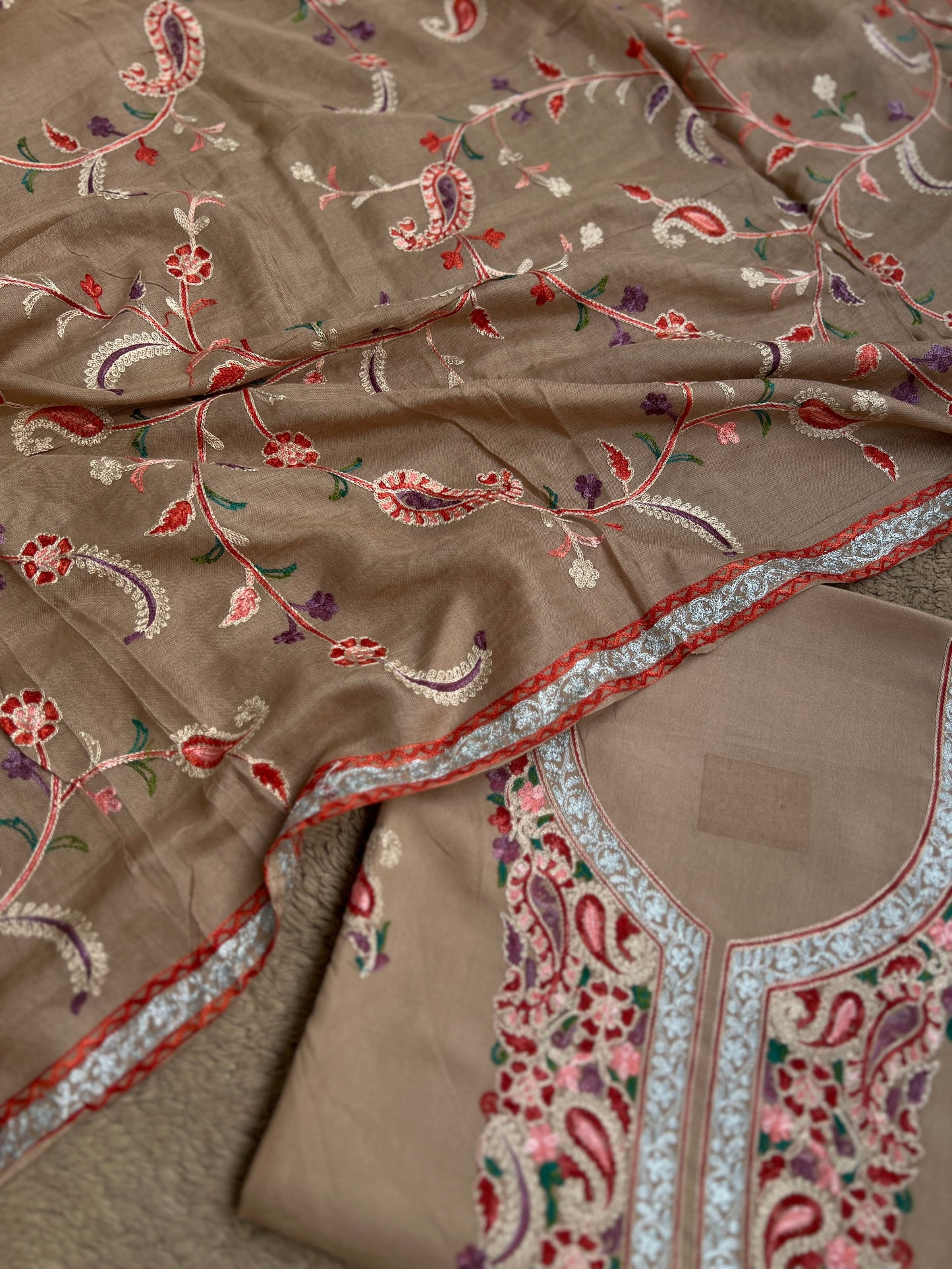 Soft Beige Grace with Full Kashmiri Jaal Dupatta