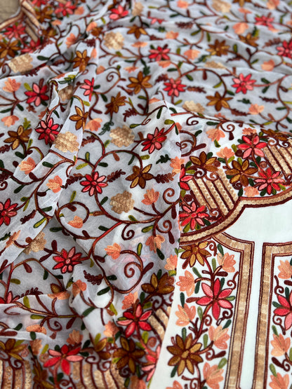 Classic Off-White Suit Featuring Intricate Kashmiri Needlework