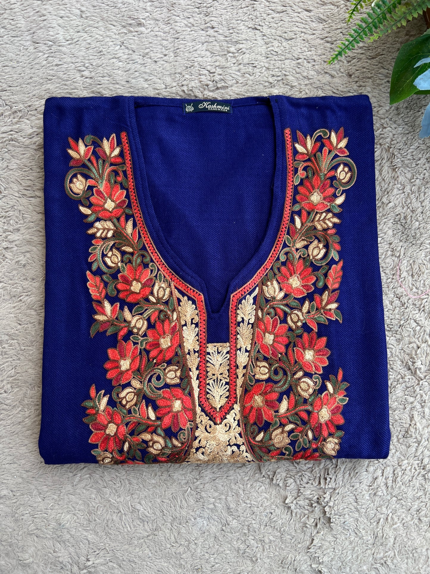 Kashmiri Free-Size Woolen Pheran – Winter Sale Exclusive!