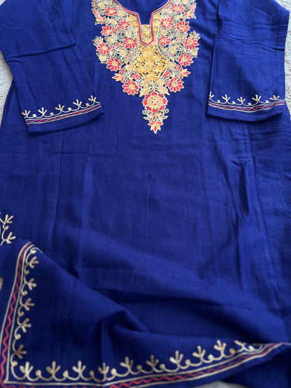 Kashmiri Free-Size Woolen Pheran – Winter Sale Exclusive!