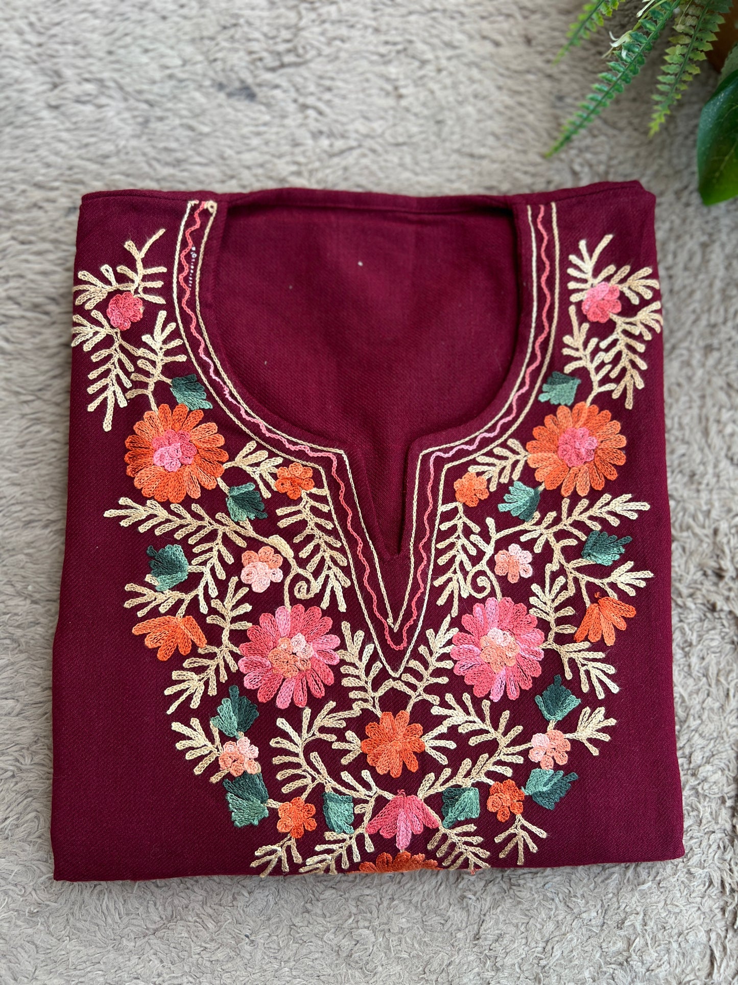 Kashmiri Free-Size Woolen Pheran – Winter Sale Exclusive!