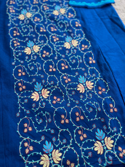 Kashmiri Free-Size Woolen Pheran – Winter Sale Exclusive!