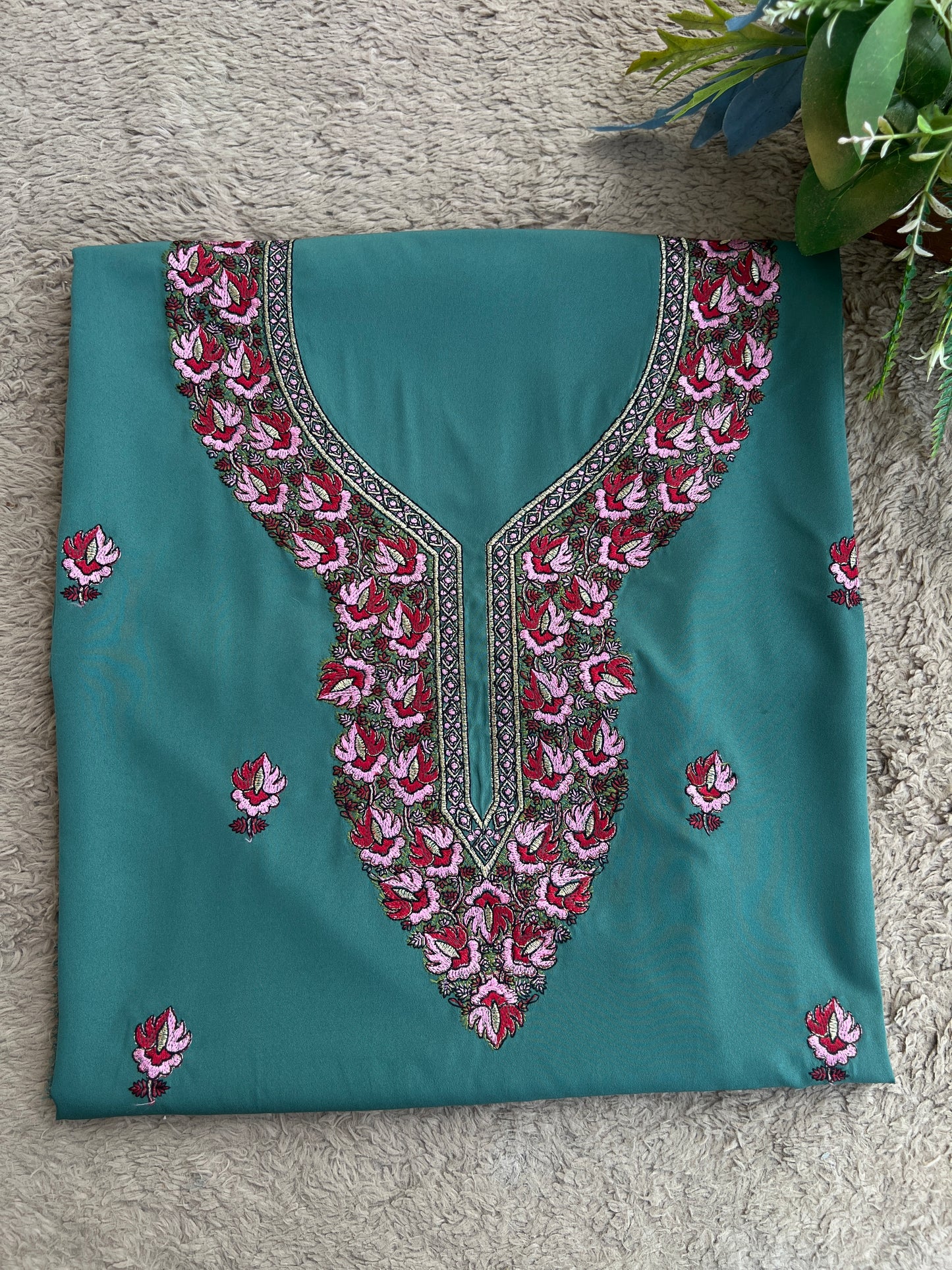 Butter Crepe Co-ord Set with Fine Kashmiri Embroidery