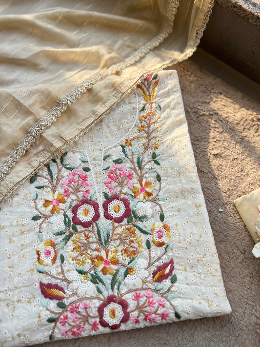 Chic Hakoba Embroidered Suit