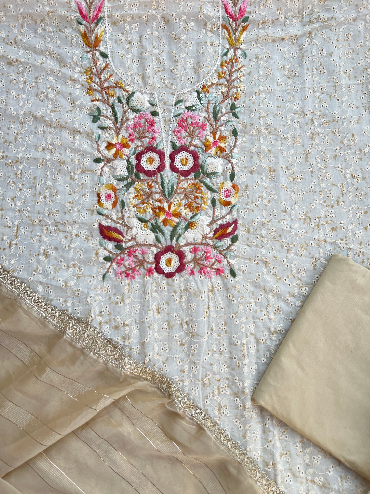 Chic Hakoba Embroidered Suit