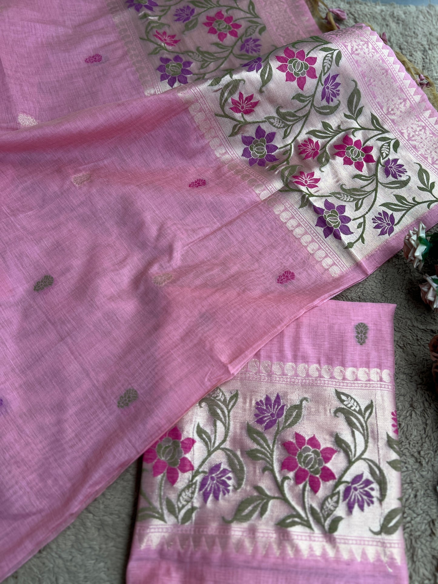 Heritage Jamdaani Weave Suit Set with Elegant Border Detailing